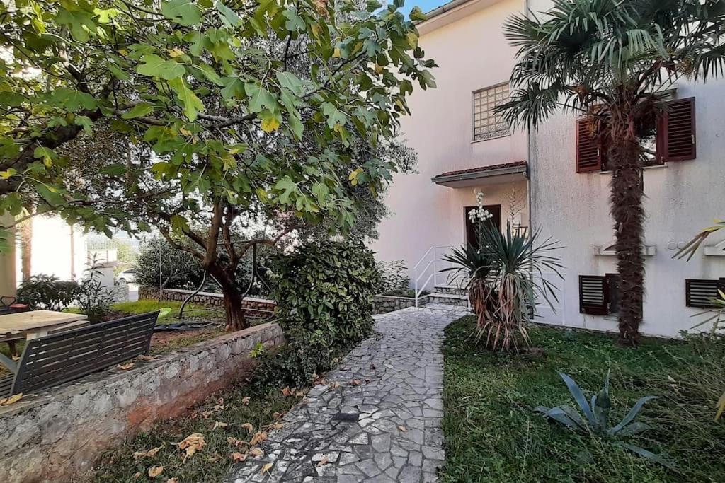 Quiet & Lovely Apartment-Ičići Exterior foto